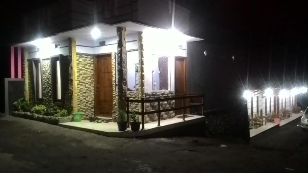 Mentigen Homestay Ngadisari エクステリア 写真
